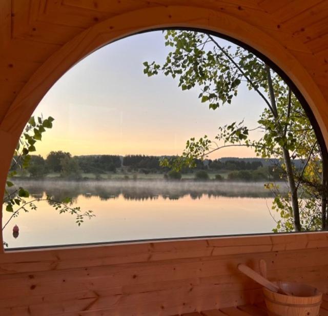 'Swan' Lakeview Lodge Bishampton Dış mekan fotoğraf